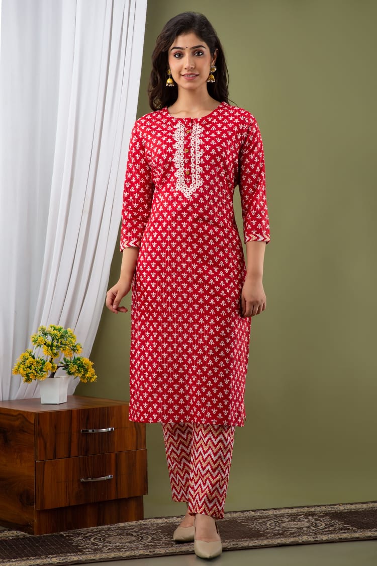 Women Rayon Printed Red Kurti With Pant kurta set